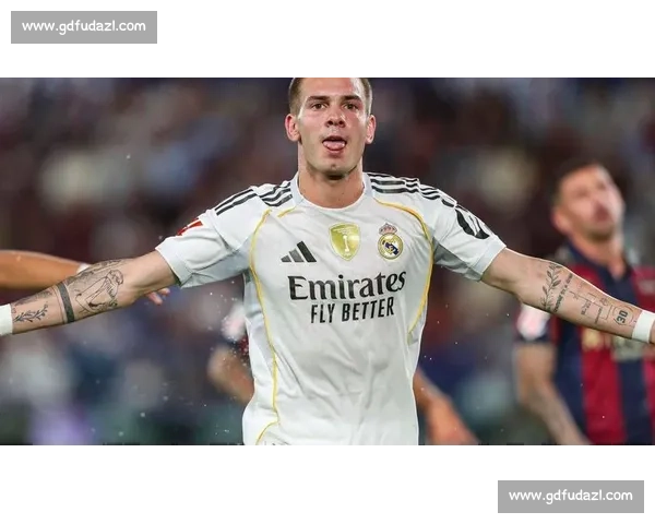 德米凯利斯预言成真:16 岁天才马斯坦托诺加盟皇马